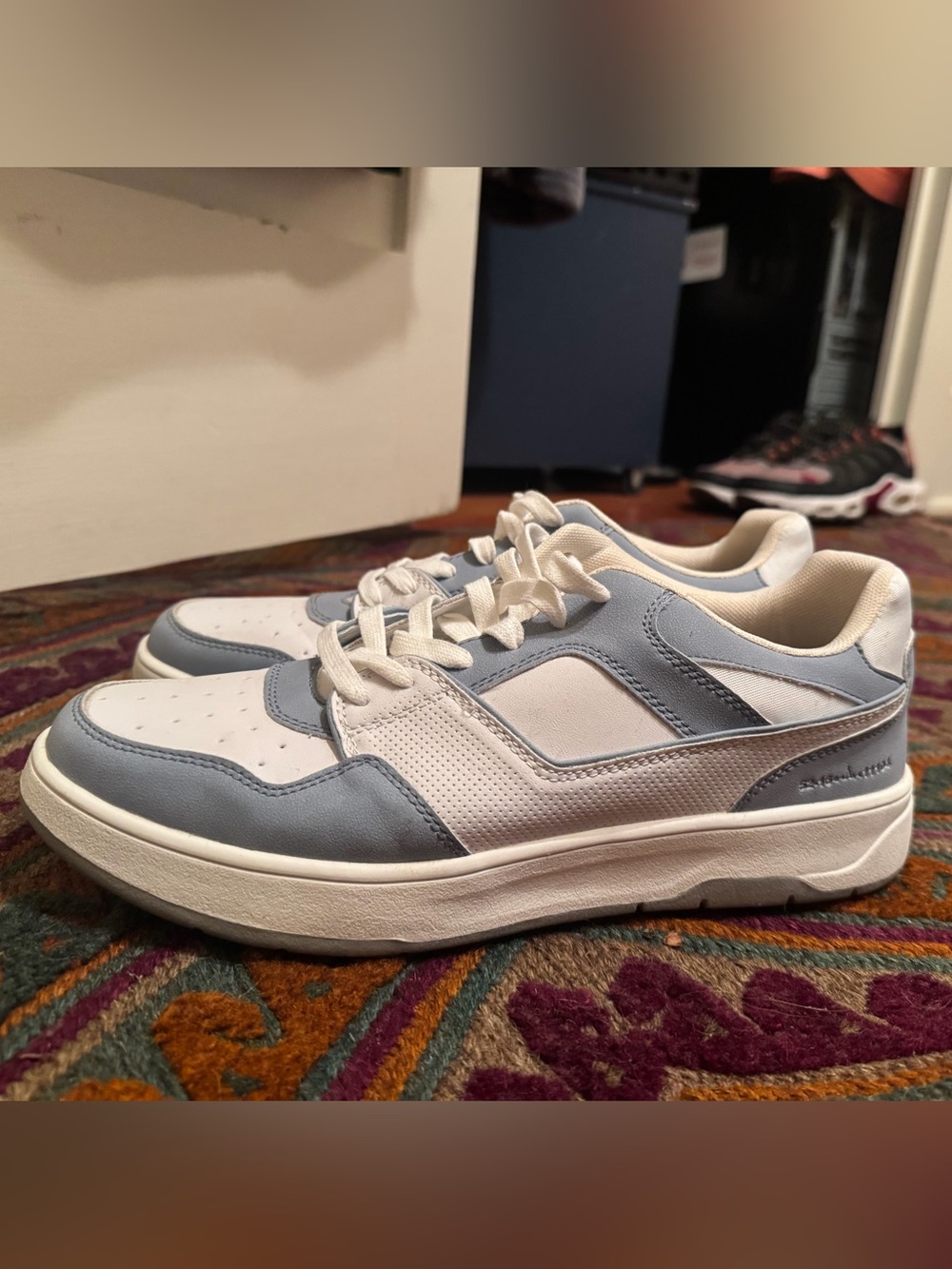 Men's Casual Low-Top Sneakers in Light Blue and White